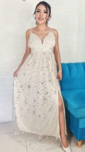 detalles-de-estrellas-de-brillos-vestido-maiev