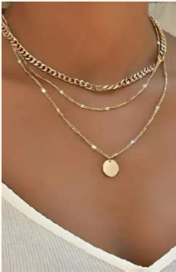 collar-multicapa-con-etiqueta-redonda