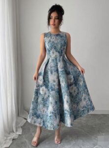 vestido-casual-elegante-con-estampado-floral-azul-vestido-ibiza