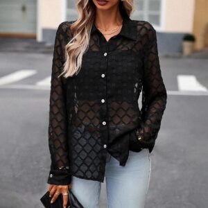 camisa-de-mujer-de-manga-larga-con-diseno-jacquard-y-efecto-translucido